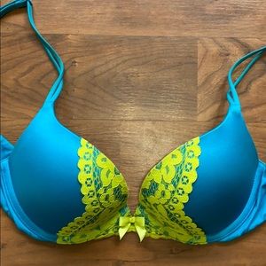 Flirty & Fun Victoria’s Secret Bra 34B